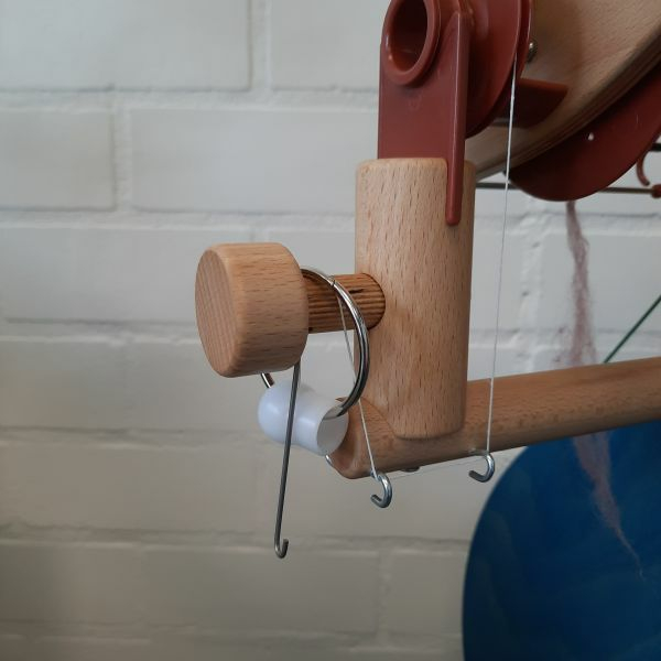 Buddy spinning wheel - wide treadle